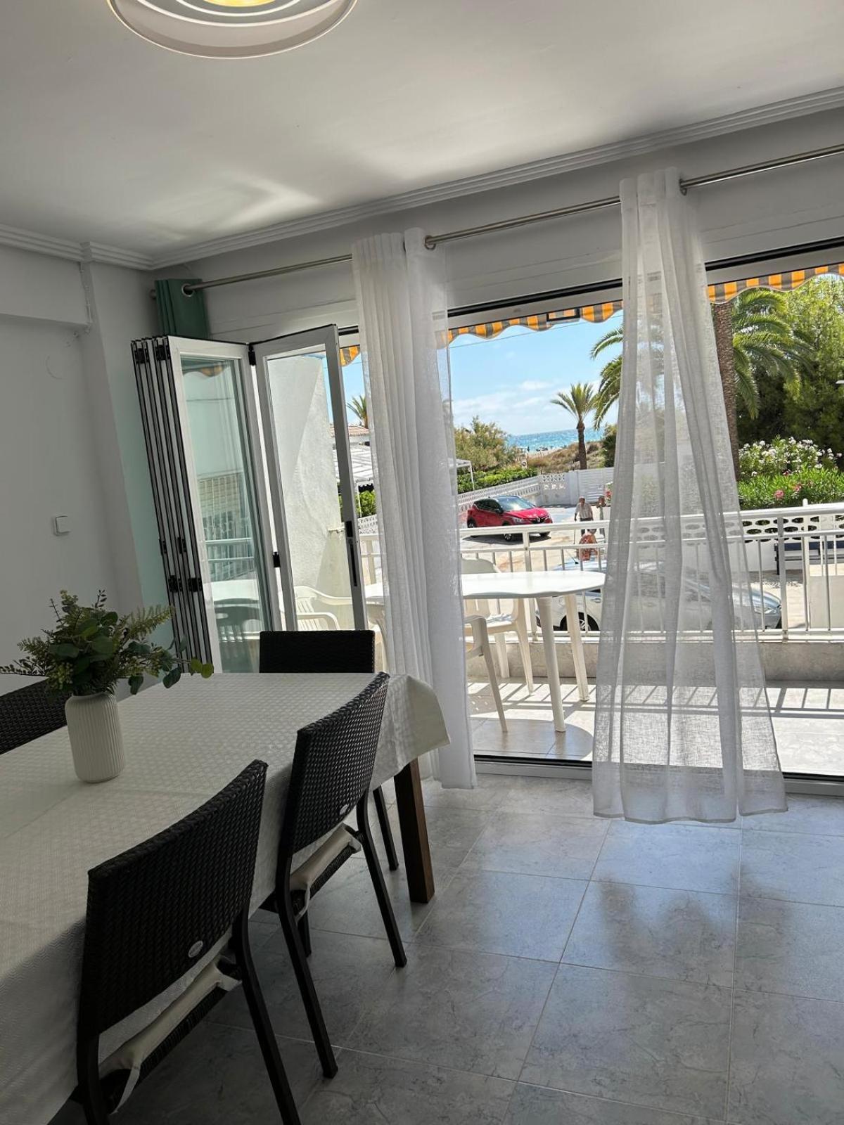 Sea View Apartment, First Line On The Beach, Remote Work Canet d’En Berenguer Kültér fotó